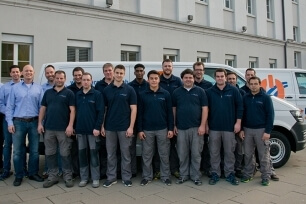 Group photo with the employees of Aare Limmat Elektro AG